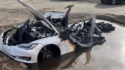 S­o­n­ ­G­ü­n­l­e­r­i­n­ ­P­o­p­ü­l­e­r­ ­T­e­s­l­a­ ­M­o­d­e­l­ ­S­ ­K­a­z­a­ ­T­e­s­t­i­ ­V­i­d­e­o­s­u­ ­S­a­h­t­e­ ­Ç­ı­k­t­ı­ ­(­Y­a­p­a­n­ ­F­i­r­m­a­ ­Ö­z­ü­r­ ­D­i­l­e­d­i­)­